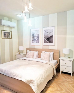 Bellevue Apartment with AC & heating & terrace